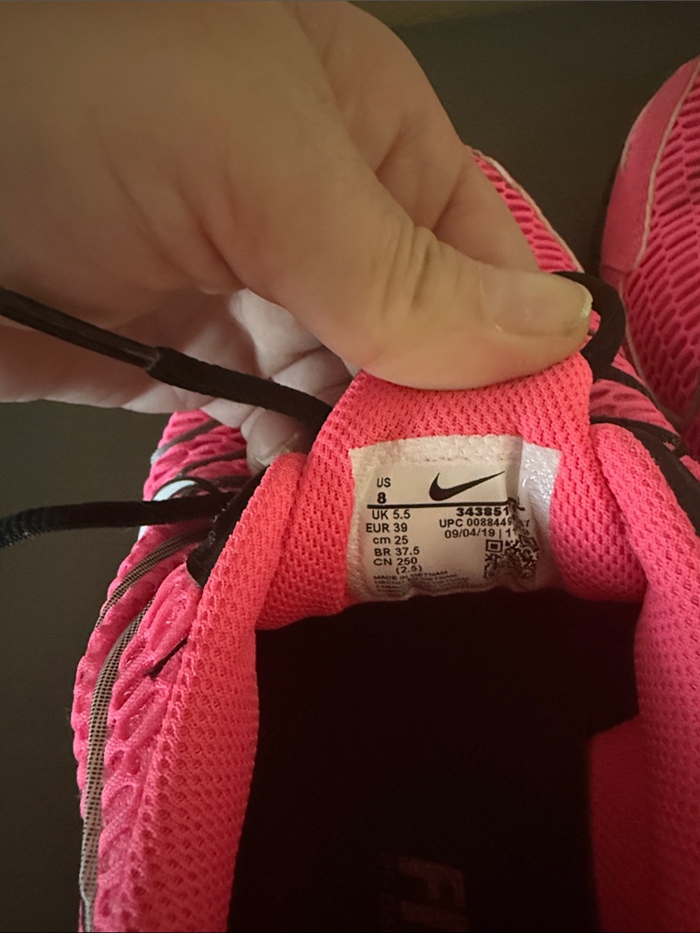 Nike Hot Pink and Black Mesh Air Max Trainers - Picture 4 of 4